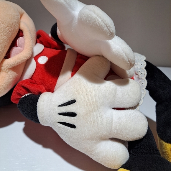 Disney | Large Minnie mouse plush toy - Picture 12 of 12